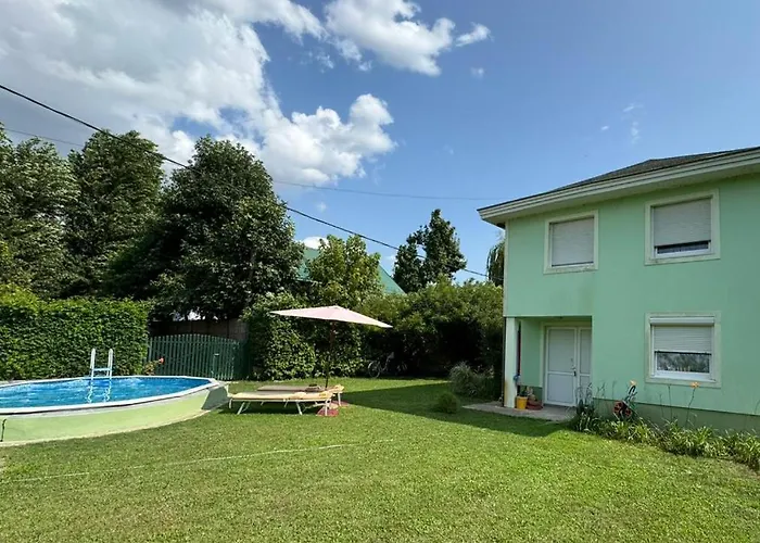 别墅 Danube With Swimming Pool *